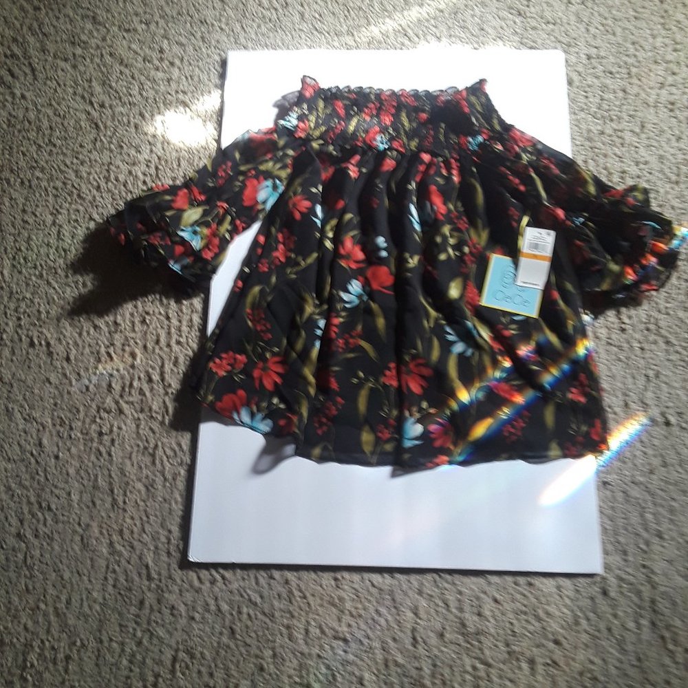 CeCe Women's Black Floral Off-the-Shoulder Blouse